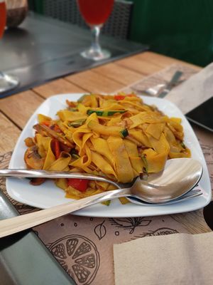 Pasta fresca con verduras at Taskatenda in Salvaterra De Mino