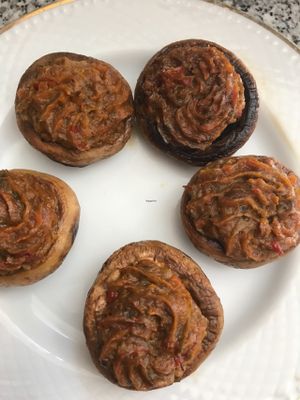 Filled mushrooms  at Taskatenda in Salvaterra De Mino