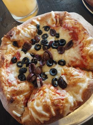 CYO Pizza with black & kalamata olives at Mellow Mushroom in St Louis