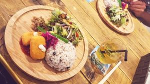 Koroge lunch set at Umi Cafe in Tokyo