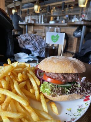 Vegan burger with fries  at Bubi's Schihuette in Soelden