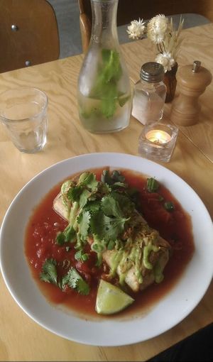 Food at Otium Cold Press in Paris