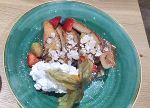 French toast with banana at Green Leaf Cafe in Erding