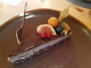 Rohkost-Karamellkuchen at Green Leaf Cafe in Erding
