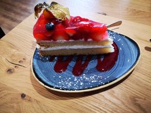 Erdbeere Torte at Green Leaf Cafe in Erding