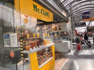 store front at Mr Clou - Hauptbahnhof in Frankfurt