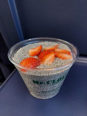 Chia pudding on the train (small, 3.90€) at Mr Clou - Hauptbahnhof in Frankfurt