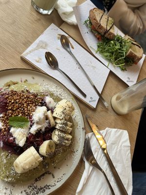 Matcha pancake and pesto sandwich  at Greentrees The Juicery - Lorettostrasse in Dusseldorf