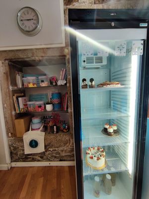 Cake exposition at Alice in Wonder Pie in Santiago De Compostela