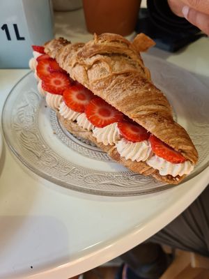 Stuffed croissant at Alice in Wonder Pie in Santiago De Compostela