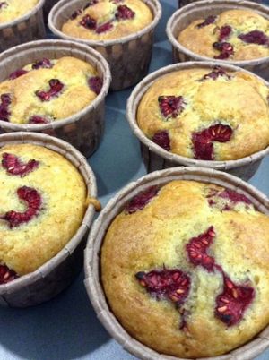vanilla and raspberry muffins (v)  at Alice in Wonder Pie in Santiago De Compostela