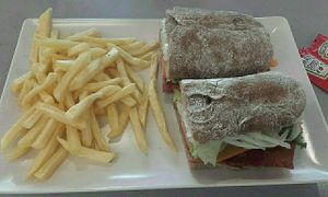 Bocata de bacon vegano y queso vegano  at Papo's in Vigo