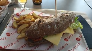 Bocadillo salvaje. Zorza vegana at Papo's in Vigo