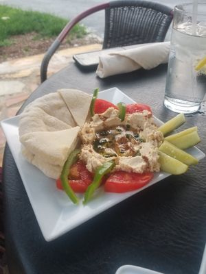 Hummus at Stagecoach Place Cafe in Crossville