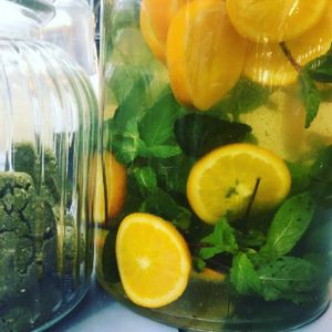 L'orangeade du Printemps! À la menthe, oranges et fleur d'oranger  at Le Stand in Paris