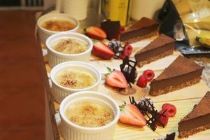 Trio of Desserts.
Vegan Grapefruit Creme Brulee, Raw Chocolate Mocha Torte and Orange Chocolate Truffles. at Green & Vegan - Pop-Up in Cape Town