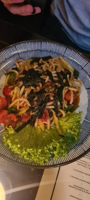 Udon mit Tomaten und Zucchini at Shanghai Tan in Vienna