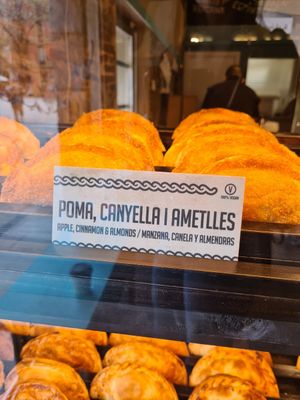 Sweet empanada at La Empanaderie in Barcelona