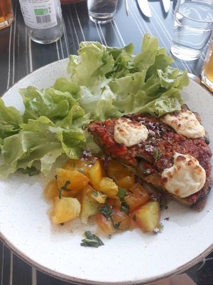 Tatin de courgettes at Totum Cantine Bio in Nantes