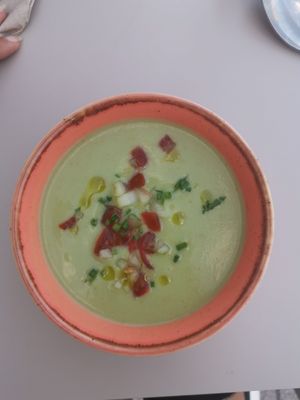 Gaspacho Verde, starter at Totum Cantine Bio in Nantes