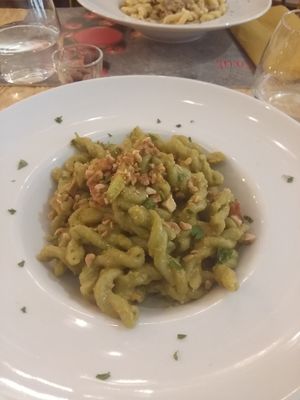 Fresh vegan spinach pasta with Persea sauce at Pastaus in Valletta