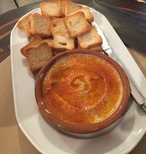 Hummus at La Inquilina in Madrid