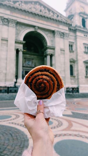 Apricot cinnamon roll at Fill Good in Budapest