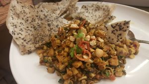 nam dau xuc banh da (stir-fried tofu, mushrooms and green beans served with rice cracker) at Phu Truc in Ho Chi Minh City