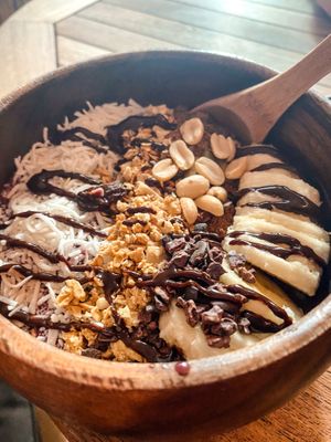 Açai cacao bowl at Aloha Raw Bar in Playa Del Carmen