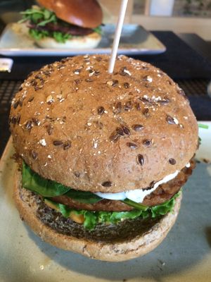 Frohnatur vegan burger at Peter Pane in Flensburg