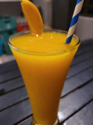 Mango smoothie at Seed Dreams in El Nido