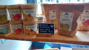 vegan dog treats at Wunderbar Unverpackt UG in Braunschweig