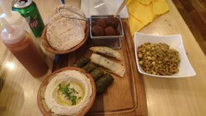 Plate for two 14:95 € at Umi Falafel in Cork