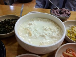 Natural silken tofu at Baengnyeonok - 백년옥 in Seoul