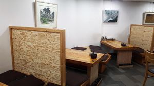 Branch building "Sin-gwan" (신관). Interior of restaurant. at Baengnyeonok - 백년옥 in Seoul