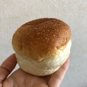 チョコクリームが入ったパン at Huluta in Sapporo