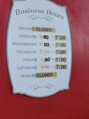 Hours  at Tamaliza in Sedona