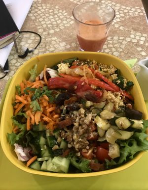 Bowl of the day. 😋 yummy ! at World Food Barn in Paris