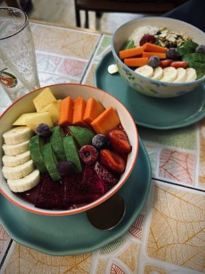 Mixed berry smoothie bowl & Green peanut butter smoothie bowl   at Khun Kae's Juice Bar in Chiang Mai