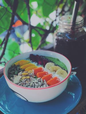Green smoothie bowl at Khun Kae's Juice Bar in Chiang Mai