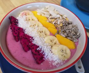 Strawberry smoothie bowl at Khun Kae's Juice Bar in Chiang Mai