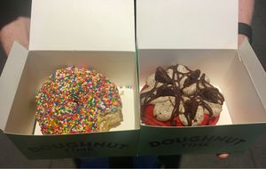 Fairy Godmother & Liam Hemsworthy 😍😍😍 at Doughnut Time in South Bank