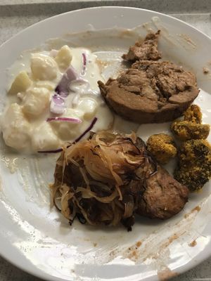 Plate for ~ 3€ / 915 HUF at 827 Speciality Kitchen - Zsilip in Budapest