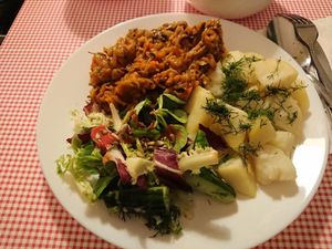 Bigos Z Pieczonym Tofu at Wegeneracja in Grodzisk Mazowiecki