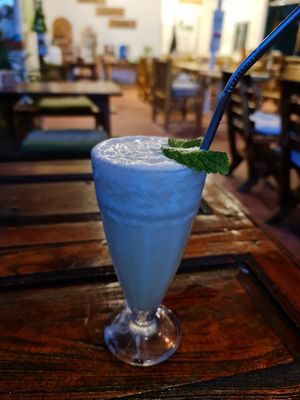 Pineapple & ginger smoothie 😋 at Pure Vegan Heaven in Koh Phangan