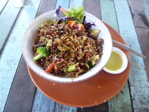 Gebratener Reis mit Curry und Gemüse at Pure Vegan Heaven in Koh Phangan