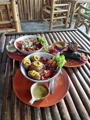 Thats how i imagine food in Heaven will be  at Pure Vegan Heaven in Koh Phangan