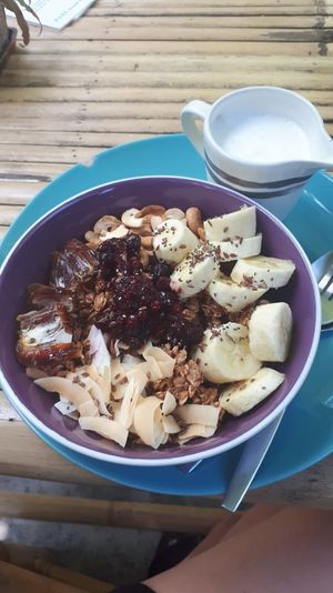 Granola with coconut kefir at Pure Vegan Heaven in Koh Phangan