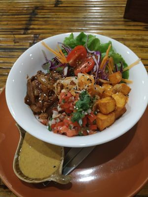 BBQ bowl at Pure Vegan Heaven in Koh Phangan