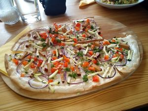 Vegan flammkuchen at Veganistro in Miesbach